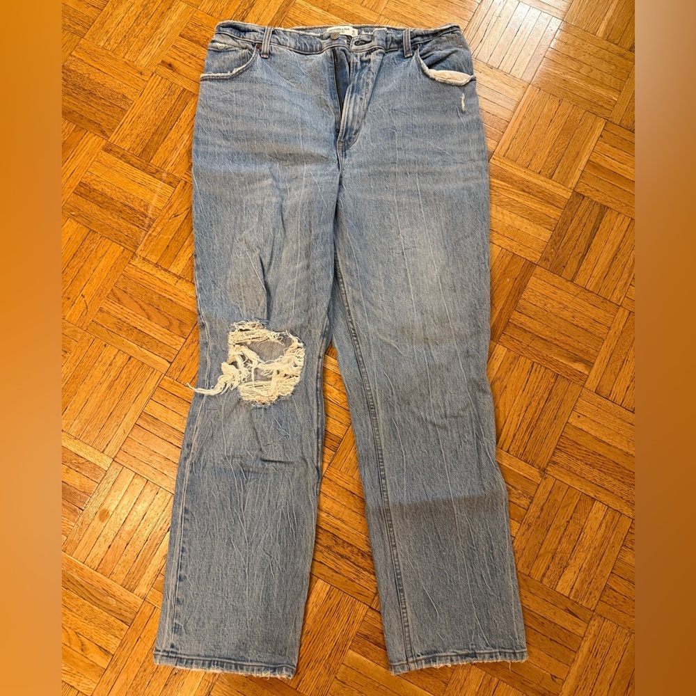 Abercrombie & Fitch The 90’s Straight Ultra High Rise Curve Love Jeans